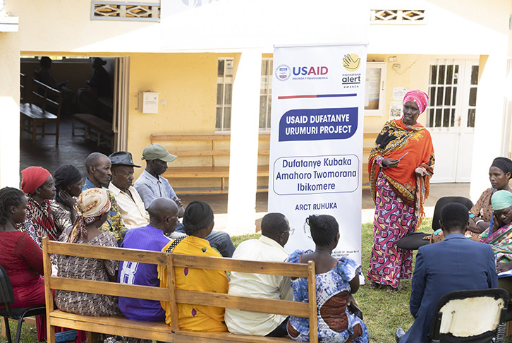 Members of a group therapy session in Kigali, as part of the USAID Dufatanye Urumuri project in Rwanda. © Jimmy Adam Ndayizigiye/International Alert